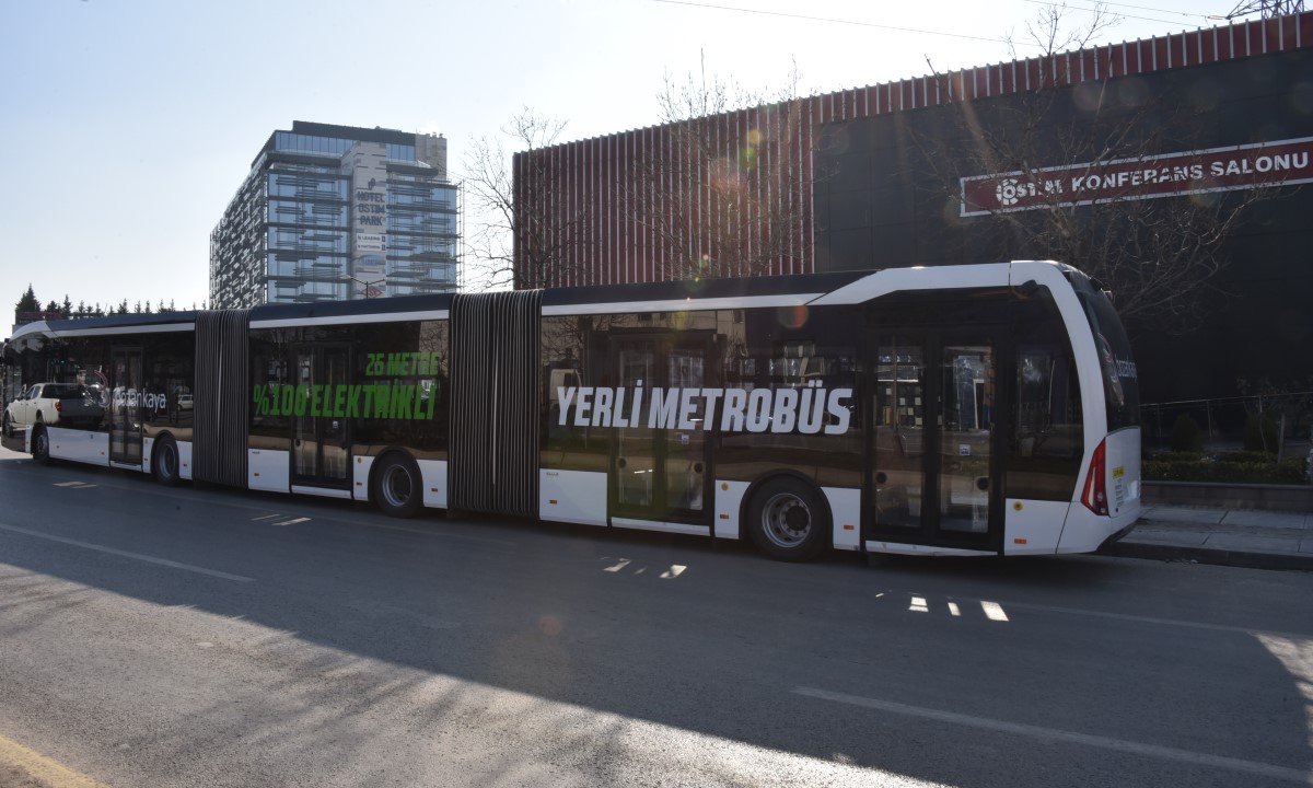 Yerli Elektrikli Metrobüs OSTİM’den Şehir Turuna Çıkıyor