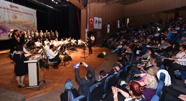 Sanayi Korosu Dördüncü Konserini Verdi